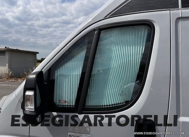 CHAUSSON PREMIUM V 690 AUTOMATICO 2023 POWER UNIPROPR. VAN 636 DOPPIO CLIMA FULL KM 6.108 pieno