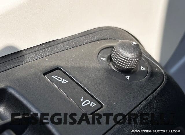 CHAUSSON PREMIUM V 690 AUTOMATICO 2023 POWER UNIPROPR. VAN 636 DOPPIO CLIMA FULL KM 6.108 pieno