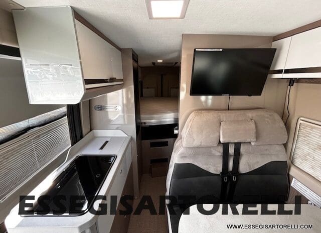 CHAUSSON PREMIUM V 690 AUTOMATICO 2023 POWER UNIPROPR. VAN 636 DOPPIO CLIMA FULL KM 6.108 pieno