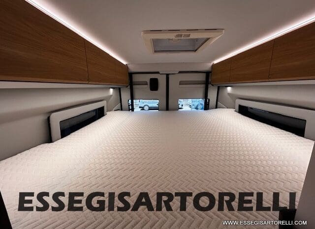 ADRIA TWIN 60° SELECTION 640 SGX PTR AUTOMATICO SILVER 2025 (POP TOP ROOF) POPUOP pieno