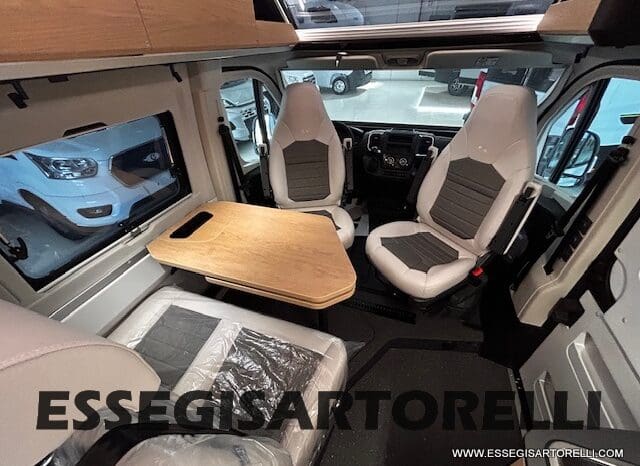 ADRIA TWIN 60° SELECTION 640 SGX PTR AUTOMATICO SILVER 2025 (POP TOP ROOF) POPUOP pieno