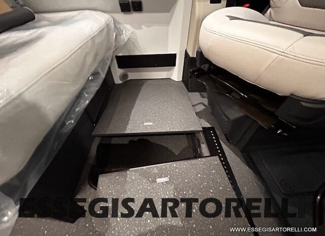ADRIA TWIN 60° SELECTION 640 SGX PTR AUTOMATICO SILVER 2025 (POP TOP ROOF) POPUOP pieno