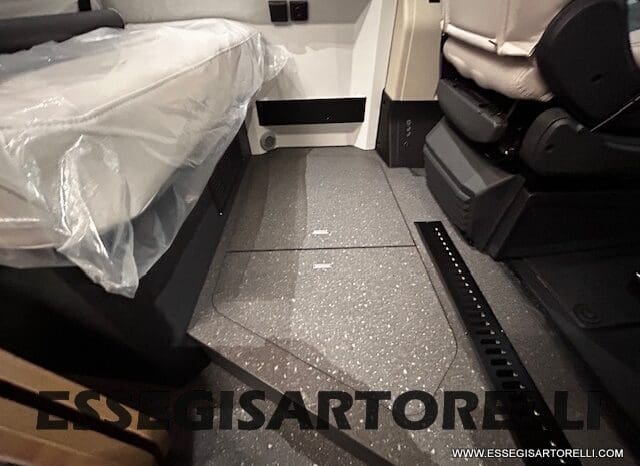 ADRIA TWIN 60° SELECTION 640 SGX PTR AUTOMATICO SILVER 2025 (POP TOP ROOF) POPUOP pieno