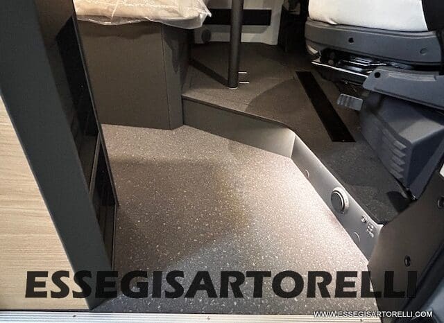ADRIA TWIN 60° SELECTION 640 SGX PTR AUTOMATICO SILVER 2025 (POP TOP ROOF) POPUOP pieno