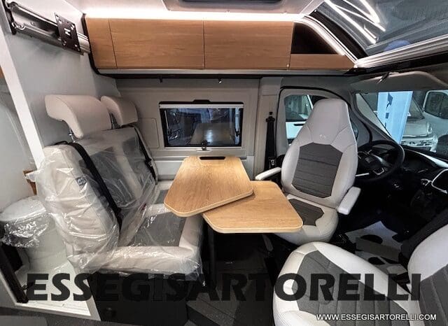 ADRIA TWIN 60° SELECTION 640 SGX PTR AUTOMATICO SILVER 2025 (POP TOP ROOF) POPUOP pieno