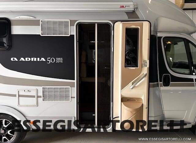 ADRIA MATRIX 50° SILVER COLLECTION M 670 SL GEMELLI GARAGE E BASCULANTE 2016 UNIPRO. 150 POWER GANCIO TRAINO pieno