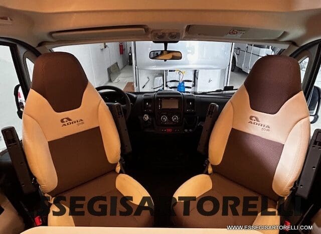 ADRIA MATRIX 50° SILVER COLLECTION M 670 SL GEMELLI GARAGE E BASCULANTE 2016 UNIPRO. 150 POWER GANCIO TRAINO pieno
