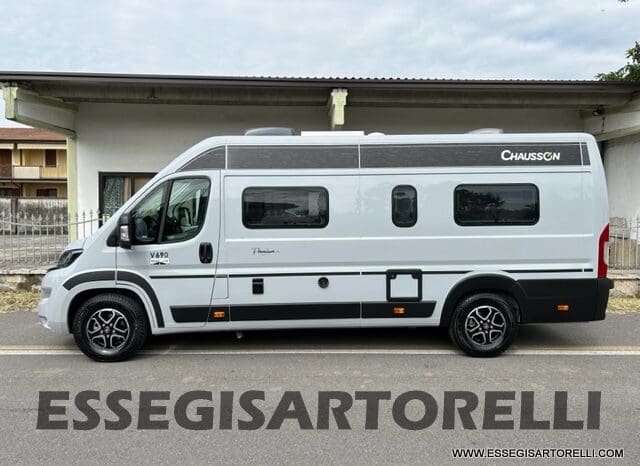 CHAUSSON PREMIUM V 690 AUTOMATICO 2023 POWER UNIPROPR. VAN 636 DOPPIO CLIMA FULL KM 6.108 pieno