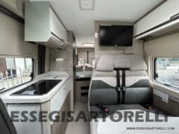 CHAUSSON PREMIUM V 690 AUTOMATICO 2023 POWER UNIPROPR. VAN 636 DOPPIO CLIMA FULL KM 6.108 pieno