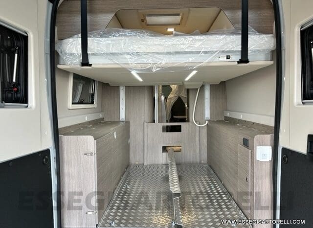 CHAUSSON PREMIUM V 690 AUTOMATICO 2023 POWER UNIPROPR. VAN 636 DOPPIO CLIMA FULL KM 6.108 pieno