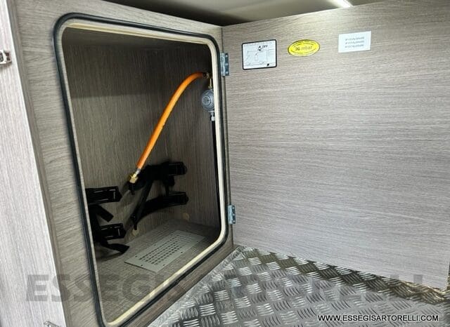 CHAUSSON PREMIUM V 690 AUTOMATICO 2023 POWER UNIPROPR. VAN 636 DOPPIO CLIMA FULL KM 6.108 pieno