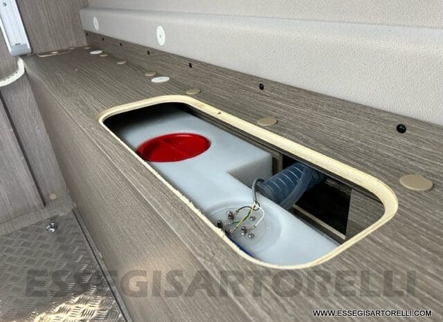 CHAUSSON PREMIUM V 690 AUTOMATICO 2023 POWER UNIPROPR. VAN 636 DOPPIO CLIMA FULL KM 6.108 pieno