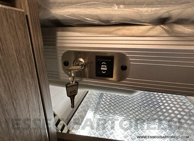 CHAUSSON PREMIUM V 690 AUTOMATICO 2023 POWER UNIPROPR. VAN 636 DOPPIO CLIMA FULL KM 6.108 pieno