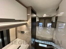 CHAUSSON PREMIUM V 690 AUTOMATICO 2023 POWER UNIPROPR. VAN 636 DOPPIO CLIMA FULL KM 6.108 pieno