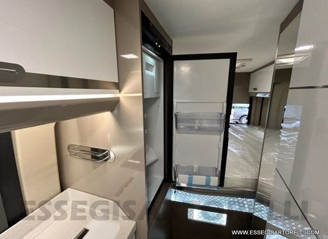 CHAUSSON PREMIUM V 690 AUTOMATICO 2023 POWER UNIPROPR. VAN 636 DOPPIO CLIMA FULL KM 6.108 pieno