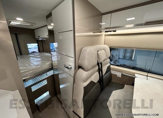 CHAUSSON PREMIUM V 690 AUTOMATICO 2023 POWER UNIPROPR. VAN 636 DOPPIO CLIMA FULL KM 6.108 pieno