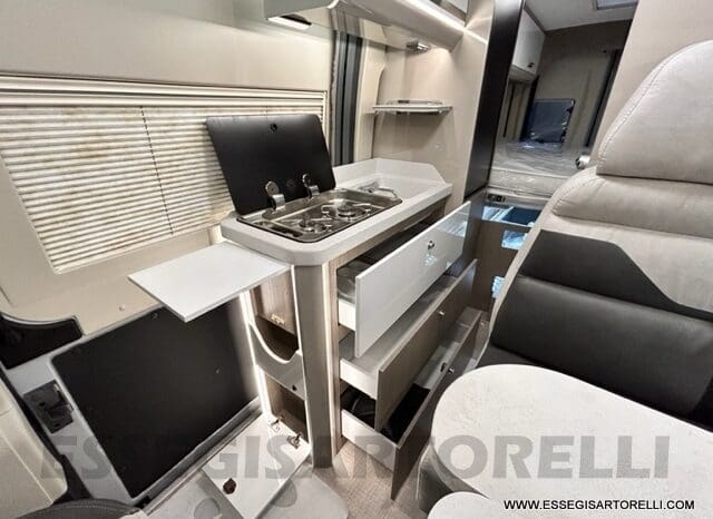 CHAUSSON PREMIUM V 690 AUTOMATICO 2023 POWER UNIPROPR. VAN 636 DOPPIO CLIMA FULL KM 6.108 pieno