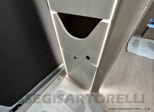 CHAUSSON PREMIUM V 690 AUTOMATICO 2023 POWER UNIPROPR. VAN 636 DOPPIO CLIMA FULL KM 6.108 pieno