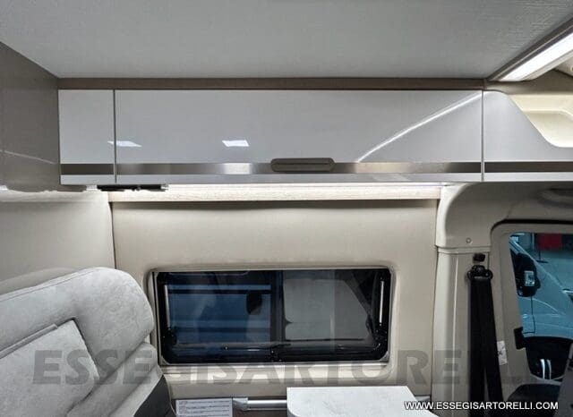CHAUSSON PREMIUM V 690 AUTOMATICO 2023 POWER UNIPROPR. VAN 636 DOPPIO CLIMA FULL KM 6.108 pieno