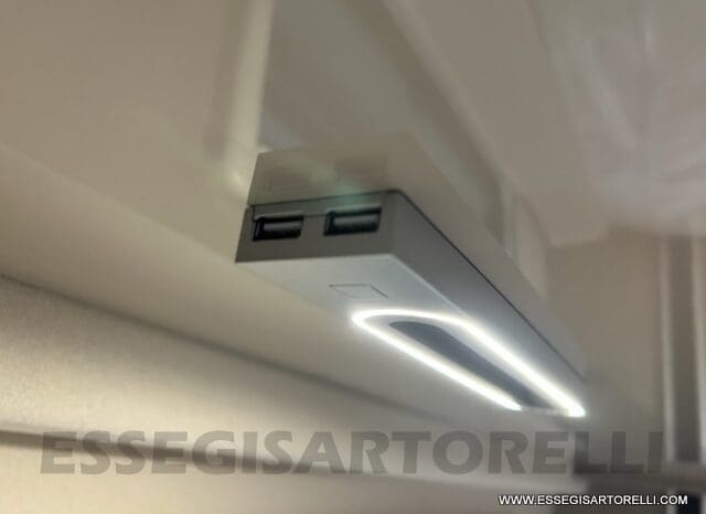 CHAUSSON PREMIUM V 690 AUTOMATICO 2023 POWER UNIPROPR. VAN 636 DOPPIO CLIMA FULL KM 6.108 pieno