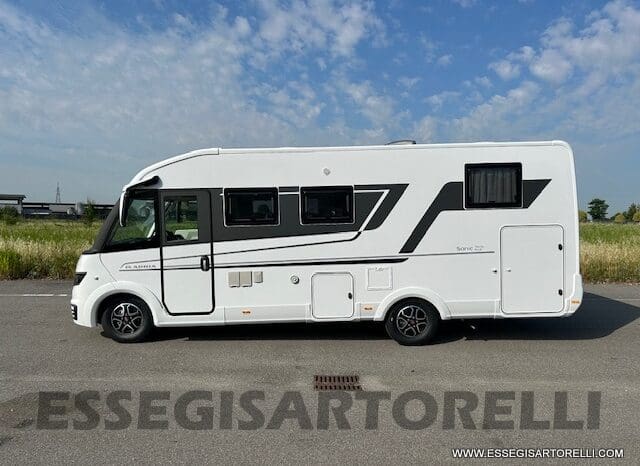 ADRIA SONIC PLUS 700 DL GARAGE 140 cv letti gemelli GAMMA 2025 FACE TO FACE AUTOMATICO pieno
