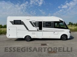 ADRIA SONIC PLUS 700 DL GARAGE 140 cv letti gemelli GAMMA 2025 FACE TO FACE AUTOMATICO pieno