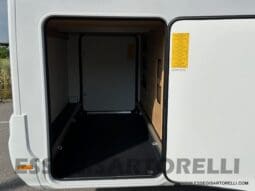 ADRIA SONIC PLUS 700 DL GARAGE 140 cv letti gemelli GAMMA 2025 FACE TO FACE AUTOMATICO pieno