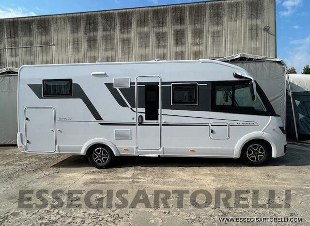 ADRIA SONIC PLUS 700 DL GARAGE 140 cv letti gemelli GAMMA 2025 FACE TO FACE AUTOMATICO pieno