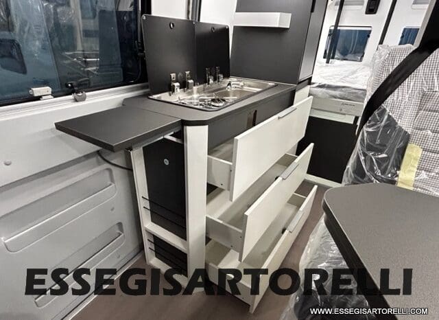 ADRIA TWIN SPORTS 640 SGX POPUP 180 CV POWER AUTOMATICO STRAFULL 2024 KM 8.103 pieno