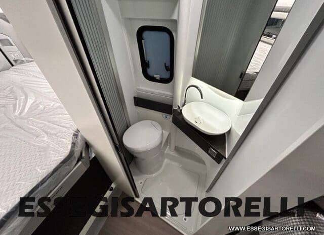 ADRIA TWIN SPORTS 640 SGX POPUP 180 CV POWER AUTOMATICO STRAFULL 2024 KM 8.103 pieno