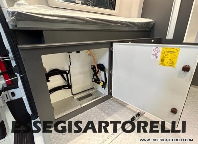 ADRIA TWIN SPORTS 640 SGX POPUP 180 CV POWER AUTOMATICO STRAFULL 2024 KM 8.103 pieno