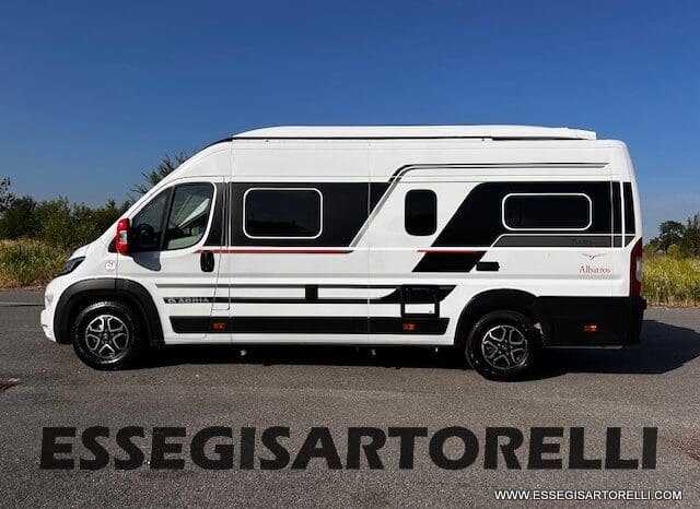 ADRIA TWIN SPORTS 640 SGX POPUP 180 CV POWER AUTOMATICO STRAFULL 2024 KM 8.103 pieno
