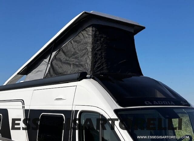 ADRIA TWIN SPORTS 640 SGX POPUP 180 CV POWER AUTOMATICO STRAFULL 2024 KM 8.103 pieno