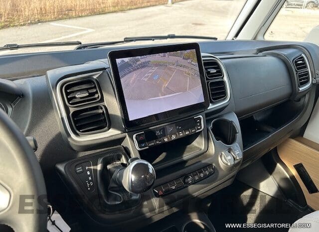 ADRIA SONIC PLUS 700 DL GARAGE 140 cv letti gemelli GAMMA 2025 FACE TO FACE AUTOMATICO pieno