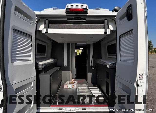 ADRIA TWIN SPORTS 640 SGX POPUP 180 CV POWER AUTOMATICO STRAFULL 2024 KM 8.103 pieno