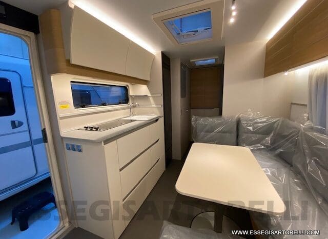 ADRIA ADORA 573 PT CARAVAN 6 POSTI 01/2023 1.650 KG pieno