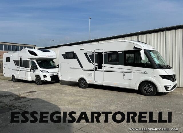 ADRIA SONIC PLUS 700 DL GARAGE 140 cv letti gemelli GAMMA 2025 FACE TO FACE AUTOMATICO pieno