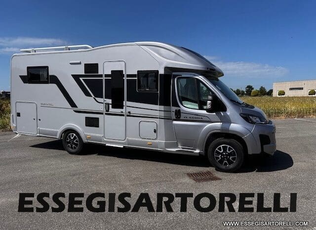 ADRIA MATRIX SUPREME EDITION M 670 DC LETTO NAUTICO E BASCULANTE pieno