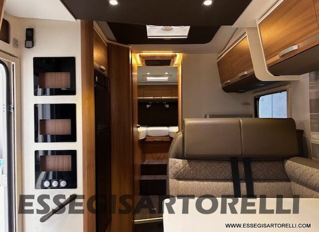 ADRIA MATRIX M 670 SL GEMELLI 165 CV POWER 12/2017 KM 28.328 UNIPRO DOPPIO CLIMA SAT FULL pieno