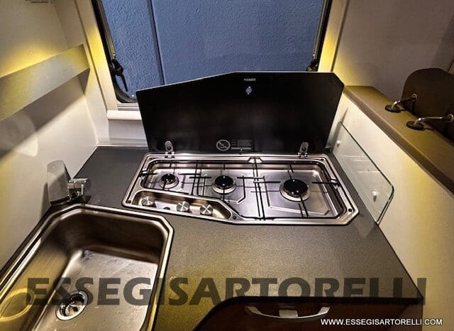 ADRIA MATRIX M 670 SL GEMELLI 165 CV POWER 12/2017 KM 28.328 UNIPRO DOPPIO CLIMA SAT FULL pieno
