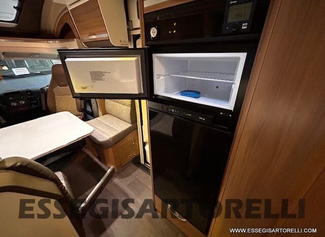 ADRIA MATRIX M 670 SL GEMELLI 165 CV POWER 12/2017 KM 28.328 UNIPRO DOPPIO CLIMA SAT FULL pieno