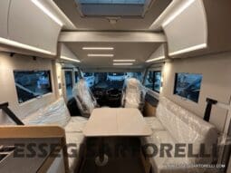 ADRIA SONIC PLUS 700 DL GARAGE 140 cv letti gemelli GAMMA 2025 FACE TO FACE AUTOMATICO pieno