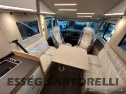 ADRIA SONIC PLUS 700 DL GARAGE 140 cv letti gemelli GAMMA 2025 FACE TO FACE AUTOMATICO pieno