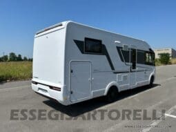 ADRIA SONIC PLUS 700 SL GARAGE LETTI GEMELLI GAMMA 2025 FARI LED E UCONNECT 10″ pieno