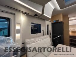 ADRIA SONIC PLUS 700 DL GARAGE 140 cv letti gemelli GAMMA 2025 FACE TO FACE AUTOMATICO pieno