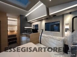 ADRIA SONIC PLUS 700 DL GARAGE 140 cv letti gemelli GAMMA 2025 FACE TO FACE AUTOMATICO pieno