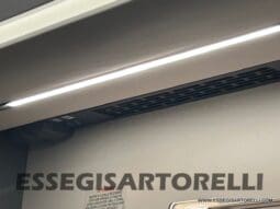 ADRIA SONIC PLUS 700 DL GARAGE 140 cv letti gemelli GAMMA 2025 FACE TO FACE AUTOMATICO pieno