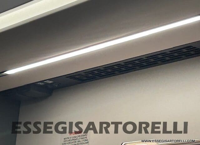 ADRIA SONIC PLUS 700 DL GARAGE 140 cv letti gemelli GAMMA 2025 FACE TO FACE AUTOMATICO pieno