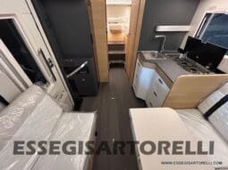 ADRIA SONIC PLUS 700 DL GARAGE 140 cv letti gemelli GAMMA 2025 FACE TO FACE AUTOMATICO pieno