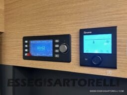 ADRIA SONIC PLUS 700 DL GARAGE 140 cv letti gemelli GAMMA 2025 FACE TO FACE AUTOMATICO pieno